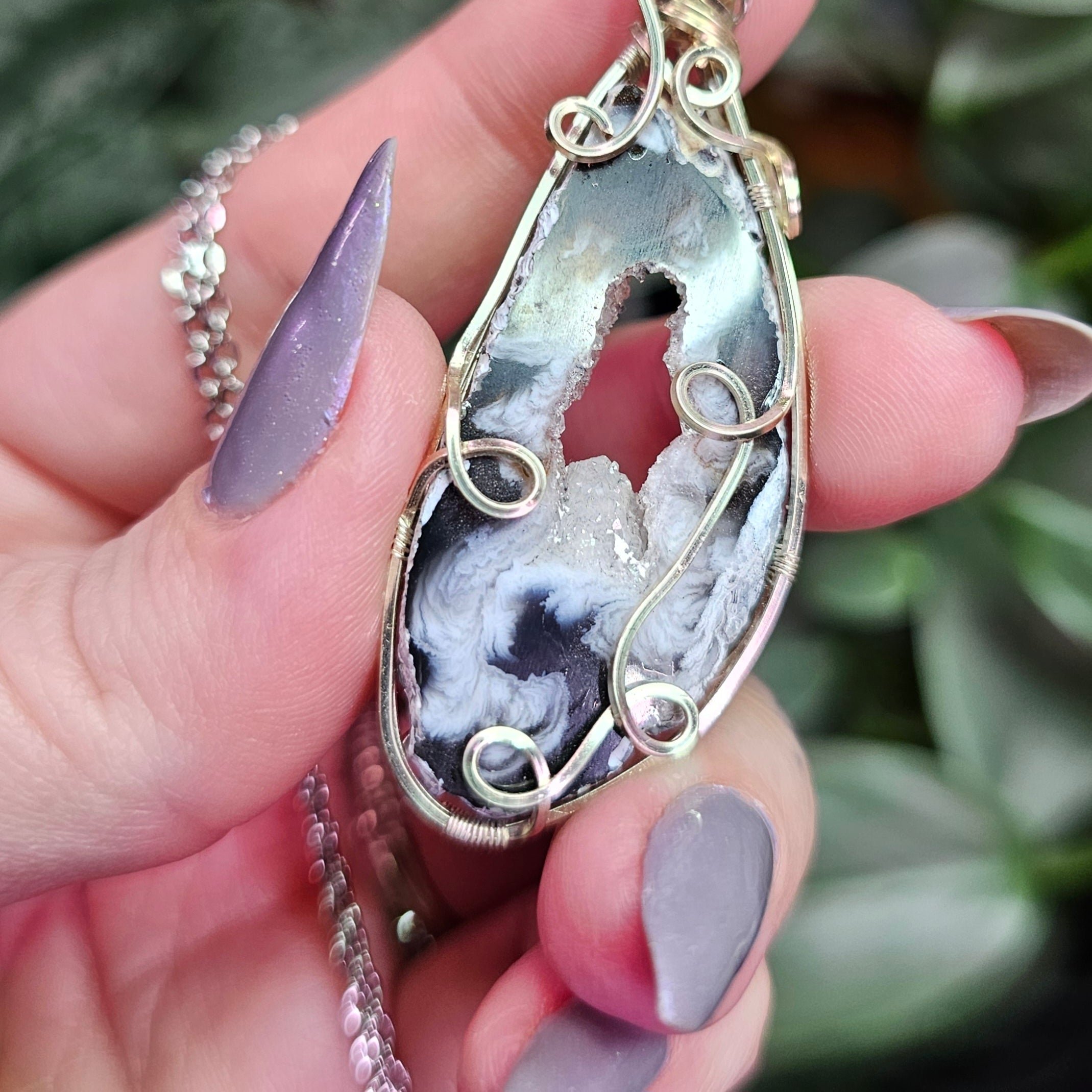 Oco Agate Portal Necklace in Silver