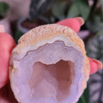 Load image into Gallery viewer, Agate Geode - A
